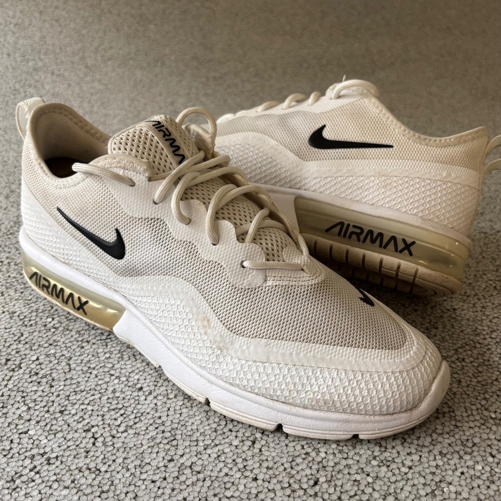 Nike Air Max Sequent 4.5 Sneakers Womens 8 White‎ Black Mesh Athleisure Street